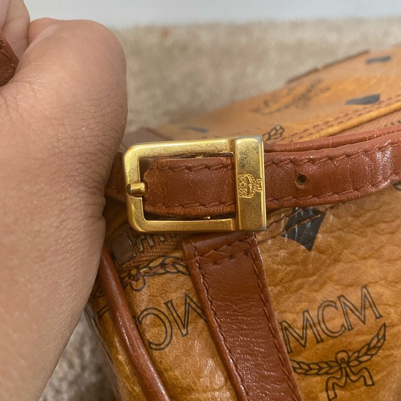 MCM vintage barrel Crossbody Bag - Picture 5 of 10